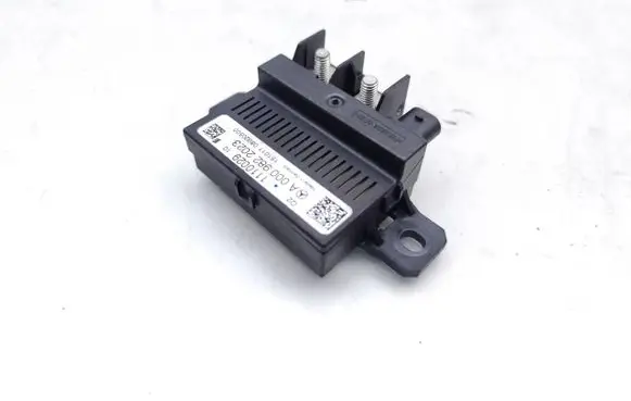 Mercedes-Benz E W212 Charging relay A0009822023