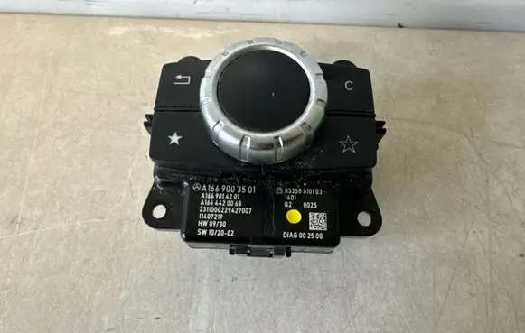 Mercedes-Benz ML W166 Head unit multimedia control A1669003501