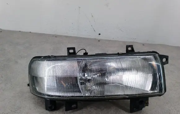 Renault Master II Headlight/headlamp 38200748