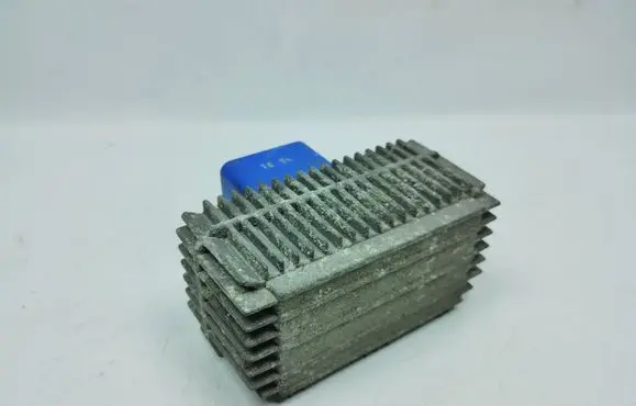 Opel Astra H Glow plug pre-heat relay 55353011