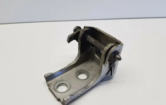 Peugeot Expert Front door upper hinge nr7627