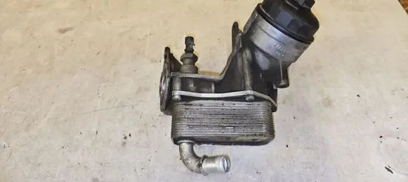 Opel Astra H Oil filter mounting bracket 897385813