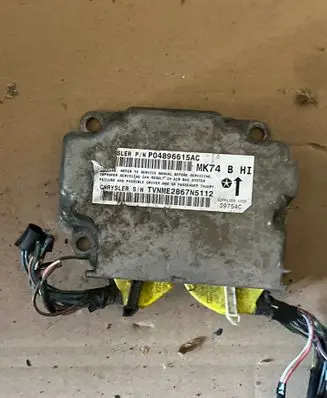 Suzuki Grand Vitara II Airbag control unit/module P04896615AC ME2867N5112