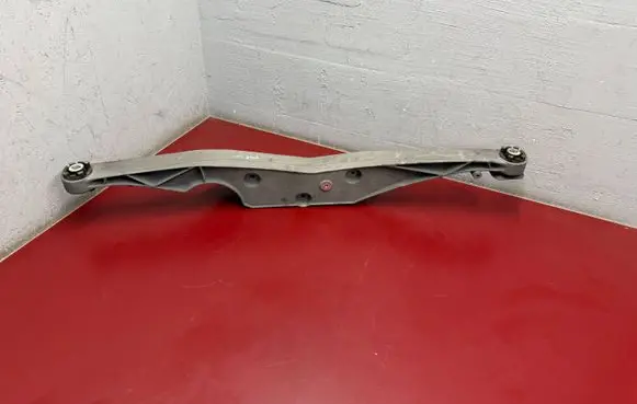 BMW X1 F48 F49 Rear differential/diff mount bracket 6852896 33366852896