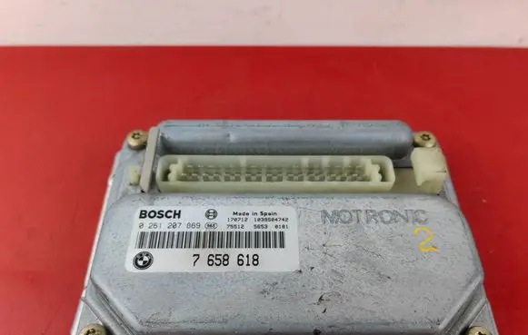 BMW X1 F48 F49 Engine control unit/module ECU 7658618 0261207869