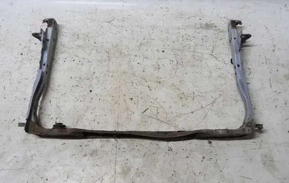 Toyota Auris 150 Radiator support slam panel