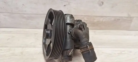 Mazda 3 I Power steering pump