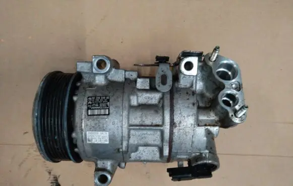 Opel Crossland X Air conditioning (A/C) compressor (pump) 9828684880