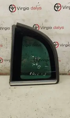 Peugeot 3008 I Rear side window 1610003