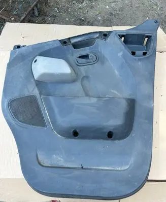 Renault Master III Front door card panel trim 8200729410