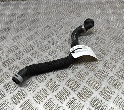 Mercedes-Benz CLA C118 X118 Engine coolant pipe/hose A1775012402