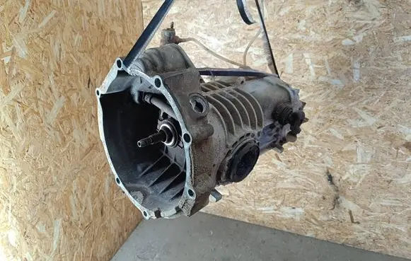 Volkswagen Transporter - Caravelle T3 Manual 4 speed gearbox ALD 091301103C