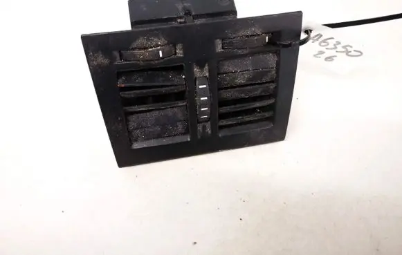 Skoda Octavia Mk2 (1Z) Dash center air vent grill 1z0819203