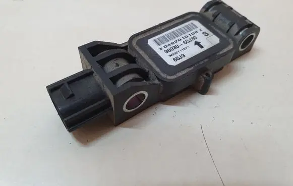 Suzuki Grand Vitara II Airbag deployment crash/impact sensor 3893065J30