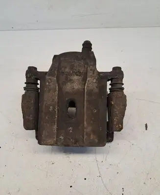 Toyota Prius (NHW20) Front brake caliper