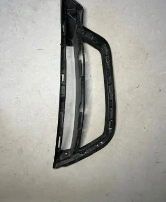 Mercedes-Benz SL AMG R231 Fog light bracket A2318851465