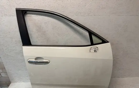 Toyota RAV 4 (XA50) Front door 