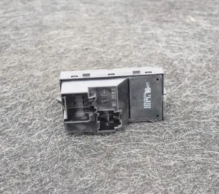 Opel Mokka Electric window control switch 22915102