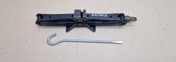 Daihatsu Materia Lift Jack 