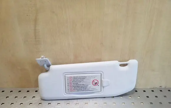 Peugeot 208 Sun visor