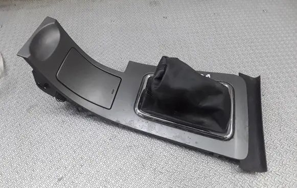Peugeot 407 Gear shifter surround trim plastic 9647822077