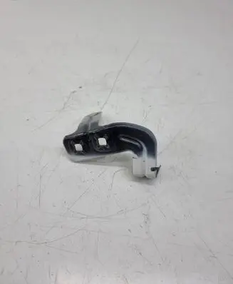 BMW M4 F82 F83 Fender mounting bracket 7255821