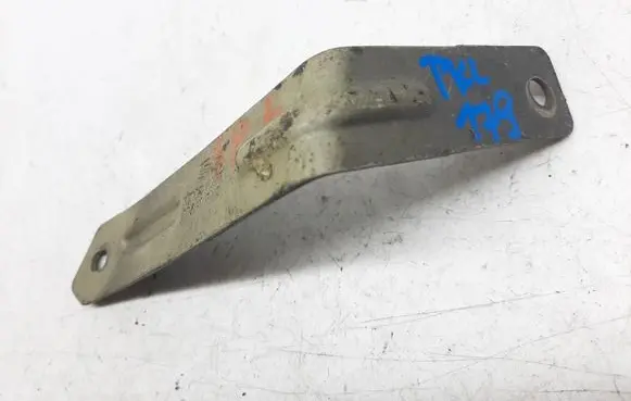 Seat Altea XL Fender mounting bracket 5P0821459