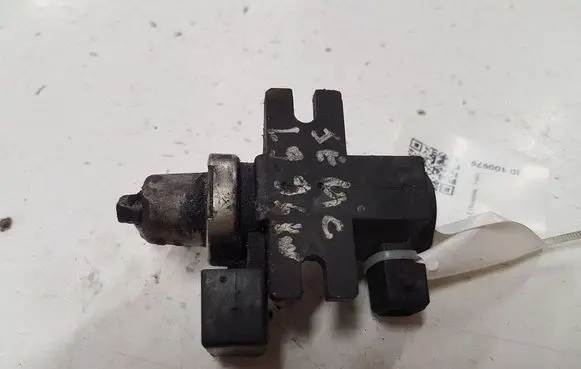 Opel Astra H Vacuum valve 72190339