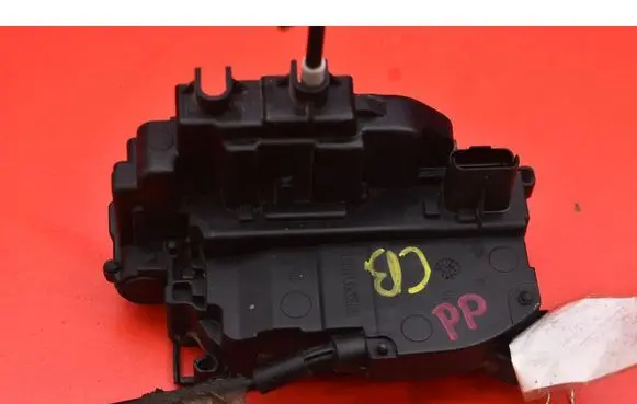 Renault Clio III Front door lock