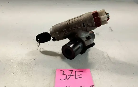 Fiat Uno Ignition lock B0146422321