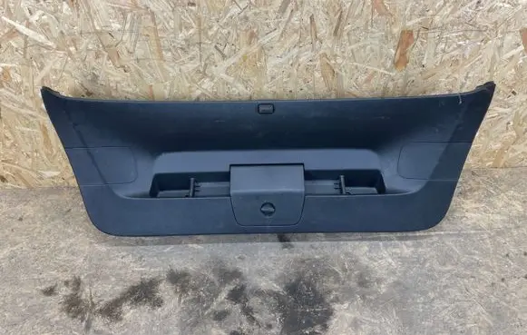 Volkswagen e-Golf Tailgate trim 5G6867605E
