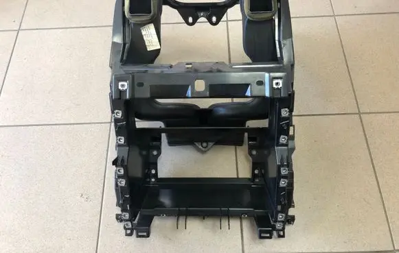 Radio/GPS head unit trim