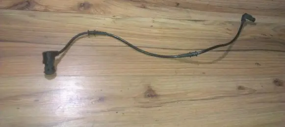 Mercedes-Benz E W210 ABS brake wheel speed sensor 0265006189 088110