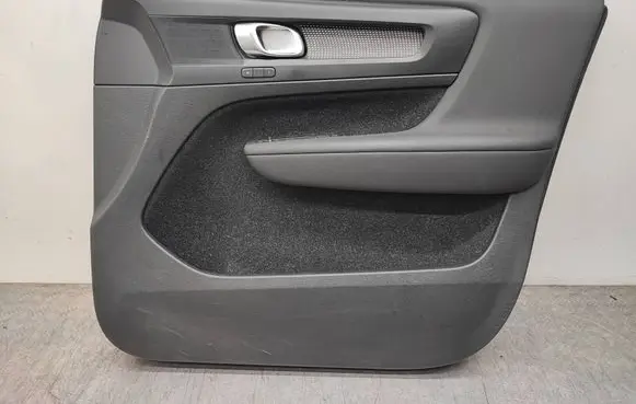 Volvo XC40 Front door card panel trim 32282669 31X001001 4300269