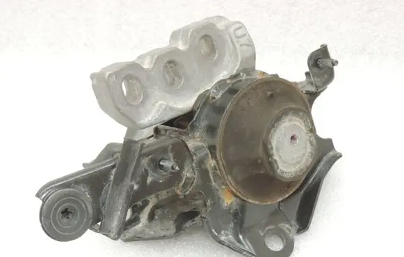 Toyota Yaris XP210 Engine mount bracket 12372K0060 12372-K0060