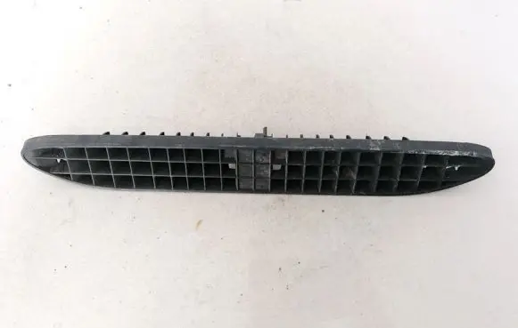 Audi A4 S4 B5 8D Dash center air vent grill 8d0819635a
