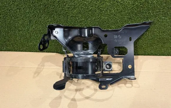 Renault Trafic III (X82) Fuel filter bracket/mount holder 164192090R 93450862