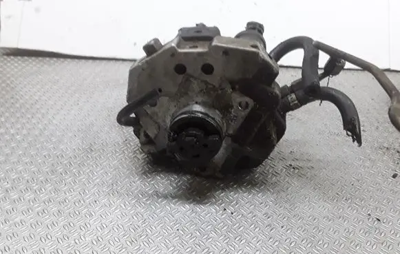 Volvo S60 Fuel injection high pressure pump 0445010043 8642778
