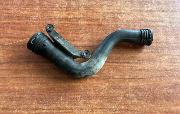 Skoda Octavia Mk2 (1Z) Air intake hose/pipe 1K0145762P 1K0145762CK