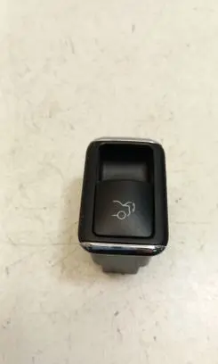 Tailgate opening switch