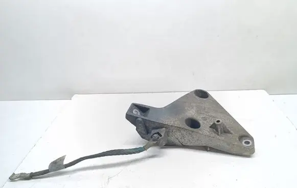 BMW 3 E90 E91 Engine mounting bracket 6786691 22116786691