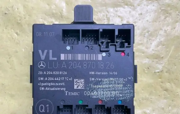 Mercedes-Benz C W204 Door control unit/module A2048701826