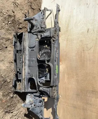 BMW 5 E39 Radiator support slam panel