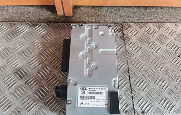 Audi Q5 SQ5 Sound amplifier 8T0035223S