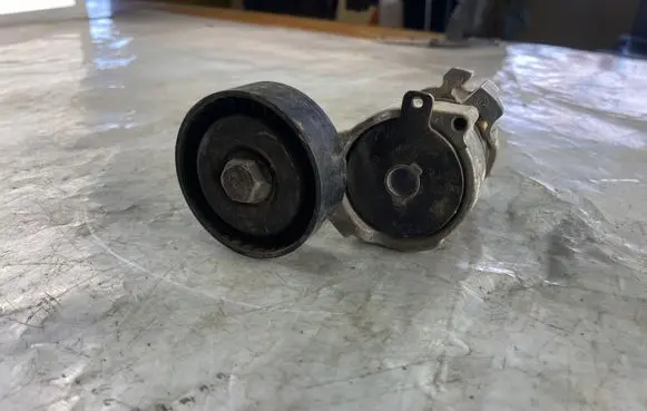 Seat Ibiza III (6L) Generator/alternator belt tensioner 03E903133