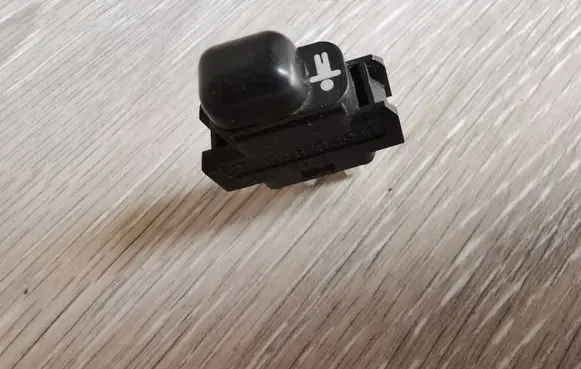 Mercedes-Benz S W126 Electric window control switch 1248204910
