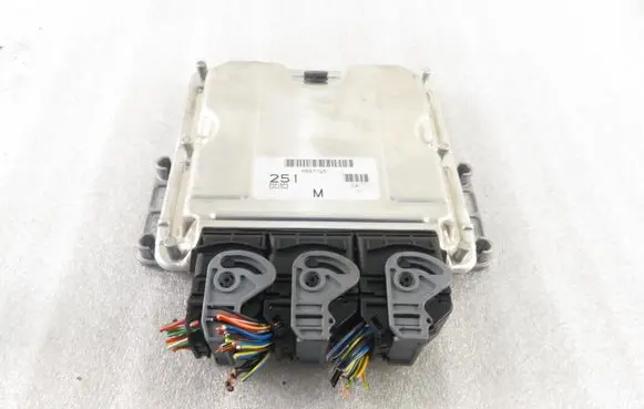 Mitsubishi Space Star Engine control unit/module 8200319968 0281011611 HOM8200319959