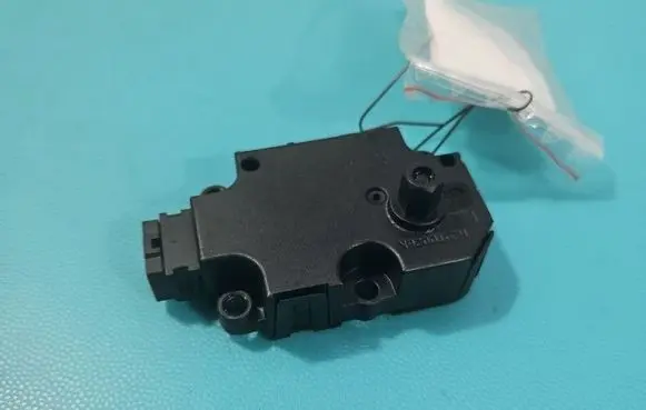 Mercedes-Benz S W222 A/C air flow flap actuator/motor HEUT0045K IMPRK1562052