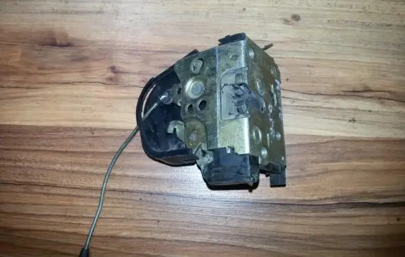 Fiat Punto (176) Front door lock