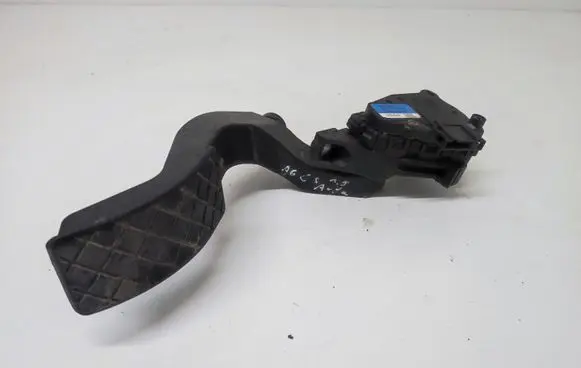Audi A6 S6 C5 4B Accelerator throttle pedal 8D1723523